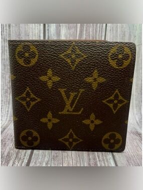 LOUIS VUITTON Portefeuille Marco Monogram Man’s Bifold Wallet